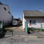 Celý dům s vybavenou kuchyní, koupelna s vířivkou